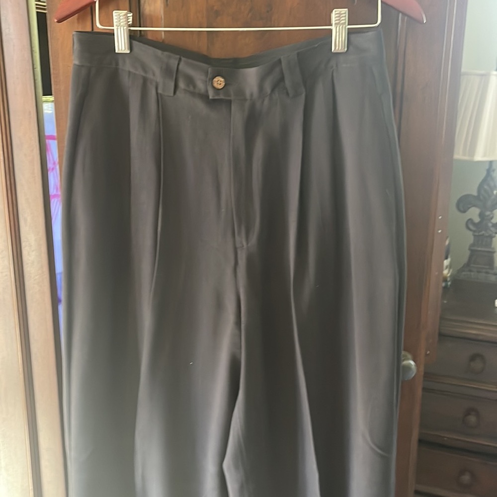 Tommy Bahama 💯 silk slacks